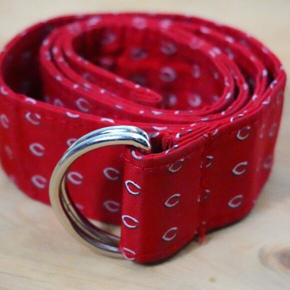 Belt 2 Cincinnati Reds Belt Adjustable Up to 34” waist 1 3/8 Width GUC  This Cin - Picture 1 of 3